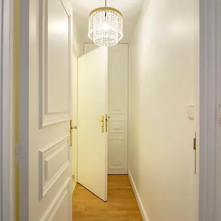 شقة Le Regal Elysees *