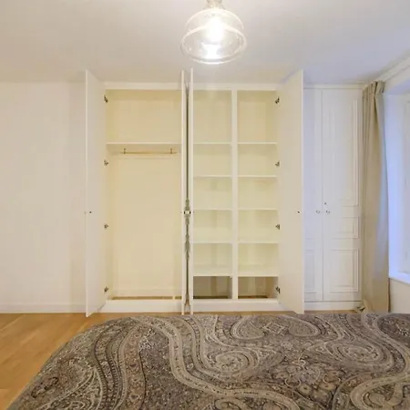 Le Regal Elysees Apartament