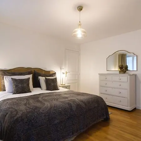 Le Regal Elysees Apartment *