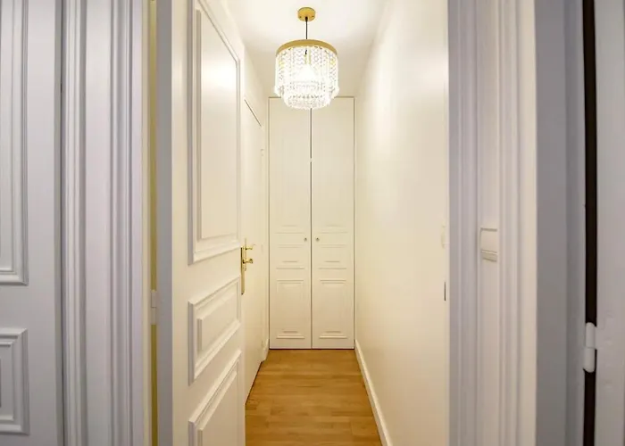 Апартаменты Le Regal Elysees *