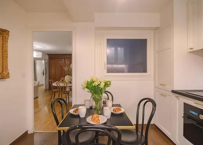 Apartament Le Regal Elysees Paryż